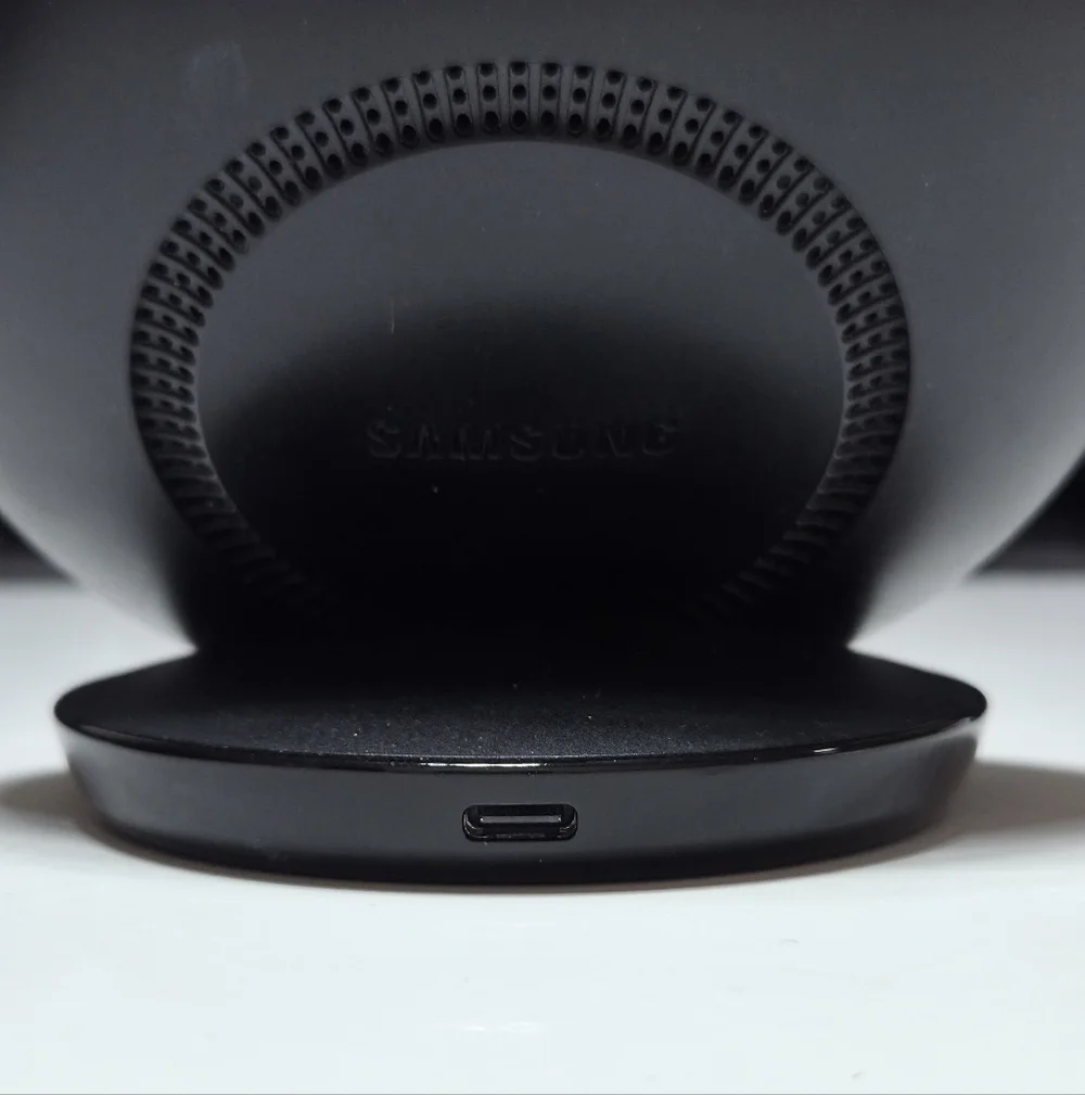 Samsung Fast Charge Wireless Charging Stand (2018 Edition)